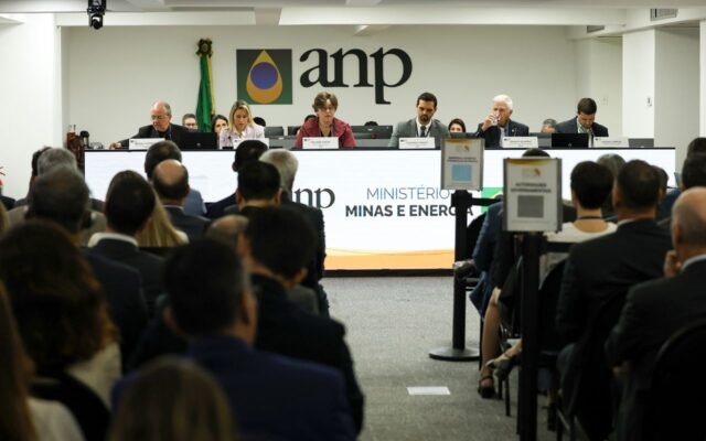 Leilão da ANP arrecada R$ 3 bilhões com a venda de 49 blocos