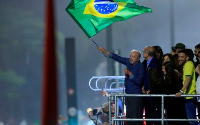 Líderes estrangeiros reconhecem vitória e parabenizam Lula