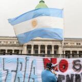 Milei lança plano para demitir 21 mil servidores na Argentina