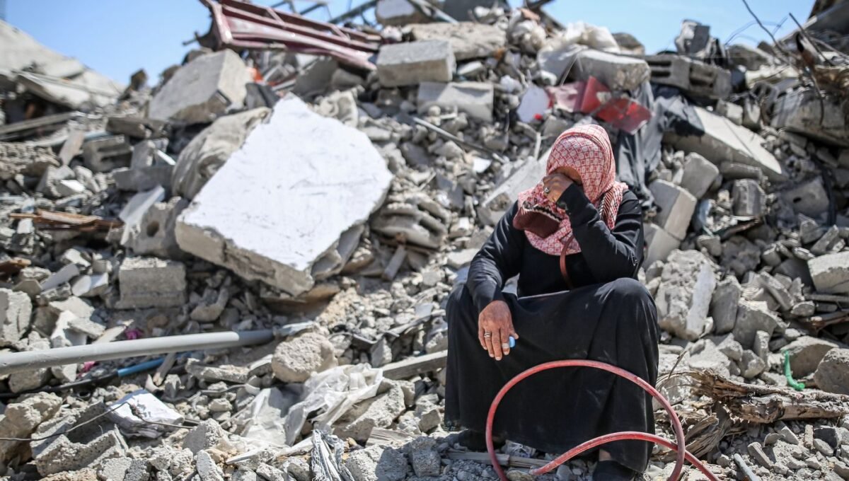 “Plano de paz” de Gaza tem bombas diárias 3 anos após início da guerra