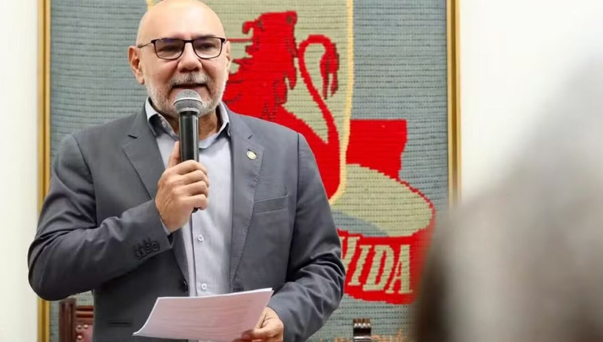 Reitor da UFPE estima prejuízo de incêndio em cerca R$ 100 milhões