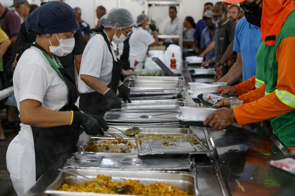Restaurantes Comunitários do DF promovem ação de educação alimentar e nutricional