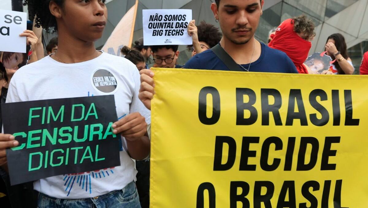 Sociedade civil manifesta preocupação ao TSE por censura nas redes